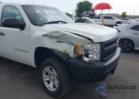 2008 Chevrolet Silverado K1500 z USA, uszkodzony, nr VIN 1GCEK19088Z251932